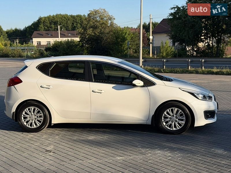 Хэтчбек Kia Ceed 2017 в Виннице