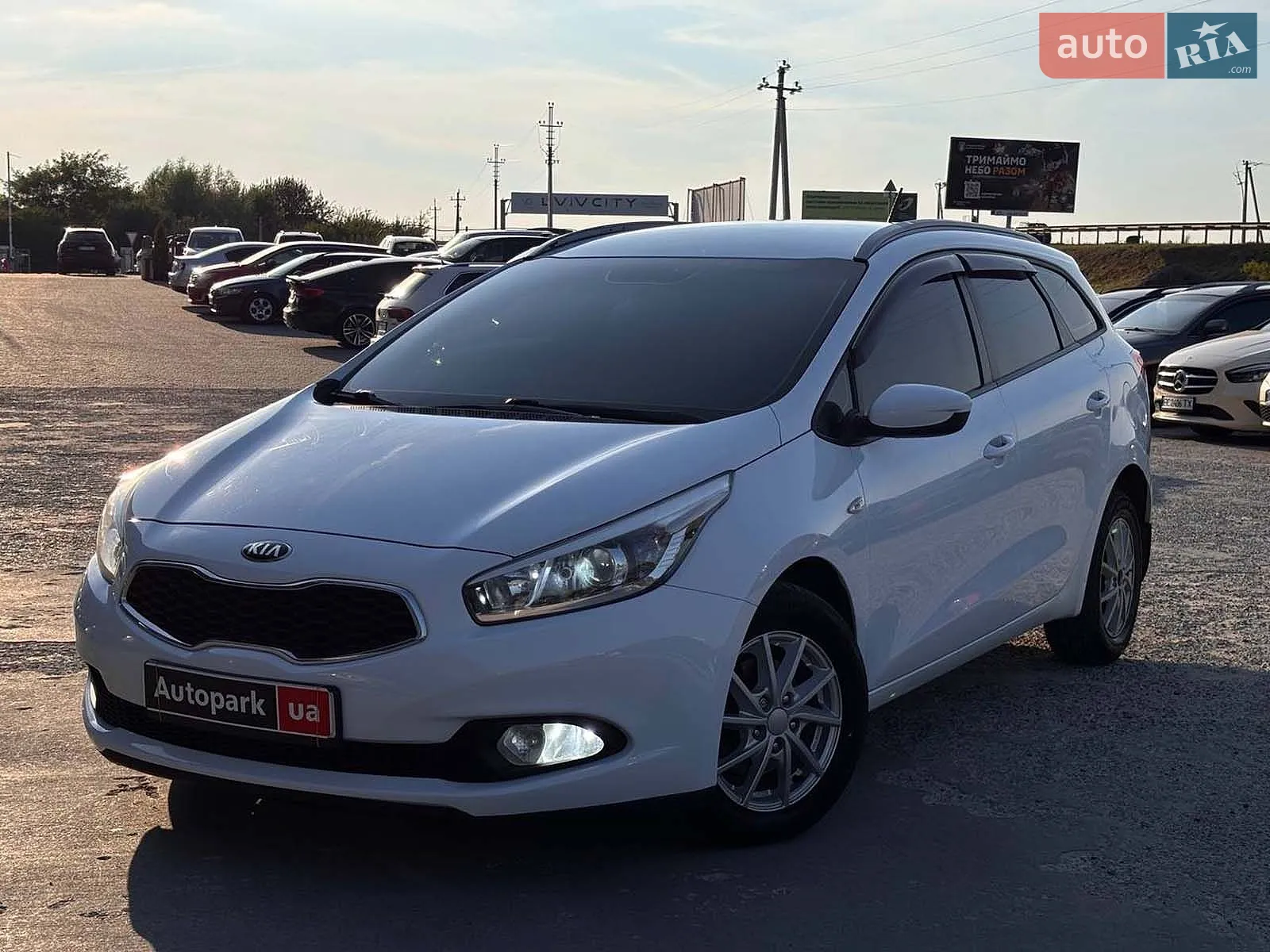 2014 Kia Cee'd - фото 1