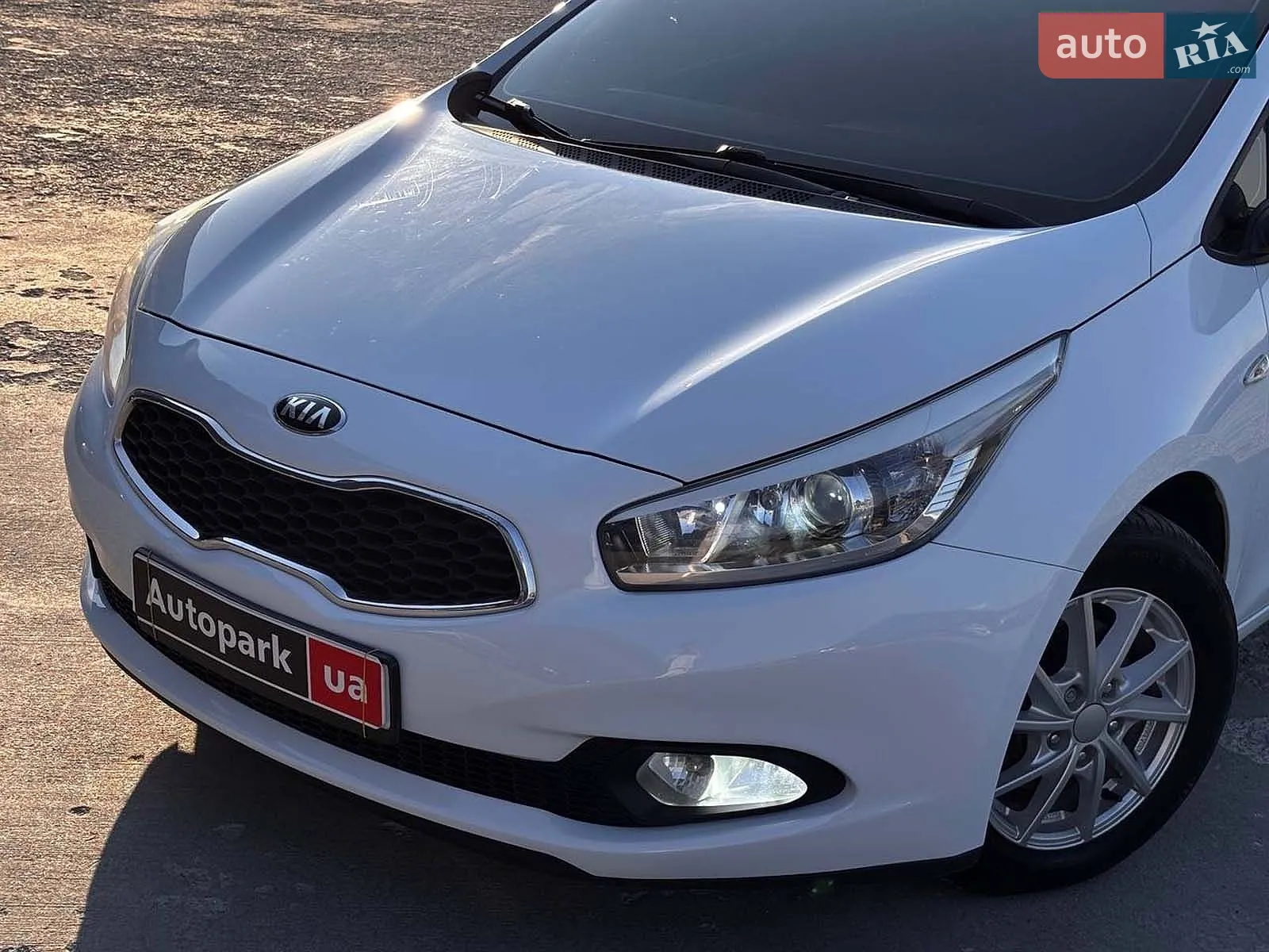 2014 Kia Cee'd - мініатюра 14