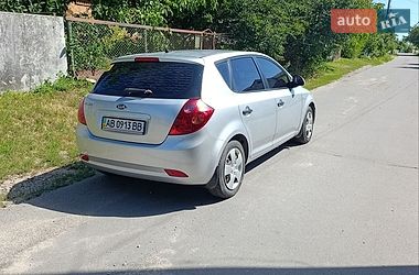 Хэтчбек Kia Ceed 2008 в Виннице