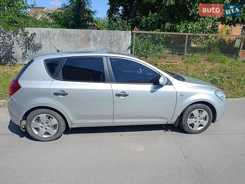 Хэтчбек Kia Ceed 2008 в Виннице