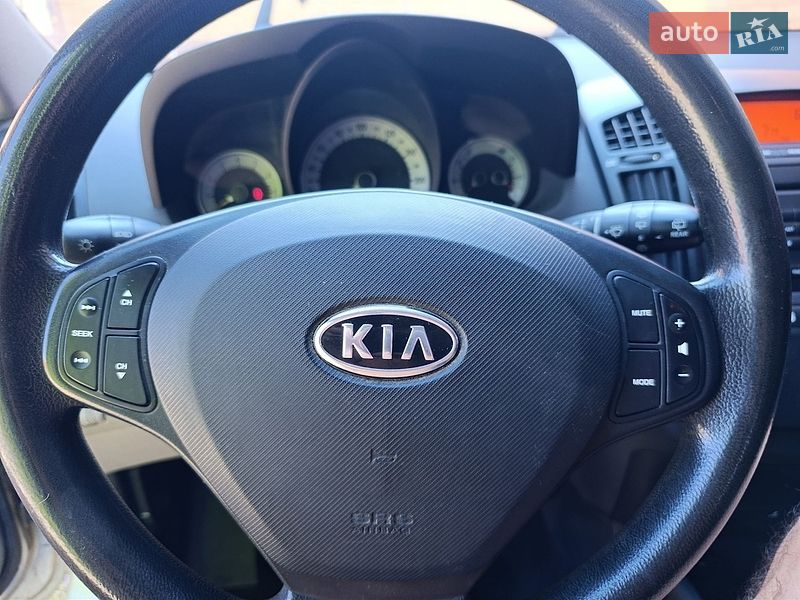 Хэтчбек Kia Ceed 2008 в Виннице