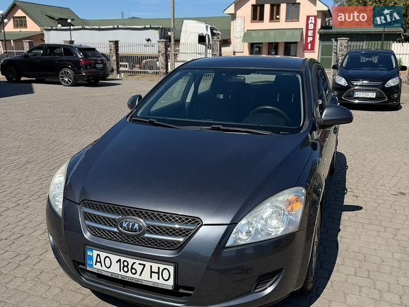 Хетчбек Kia Ceed 2009 в Мукачевому