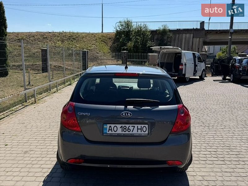 Хетчбек Kia Ceed 2009 в Мукачевому