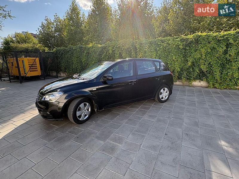 Хетчбек Kia Ceed 2009 в Дніпрі