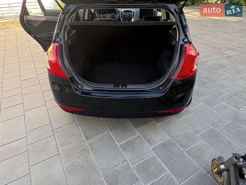 Хетчбек Kia Ceed 2009 в Дніпрі