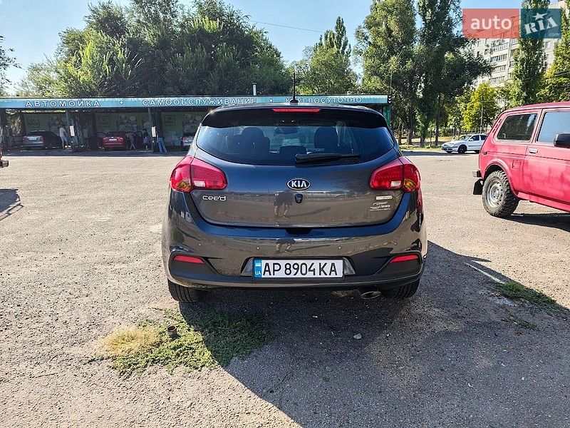 Хетчбек Kia Ceed 2015 в Запоріжжі