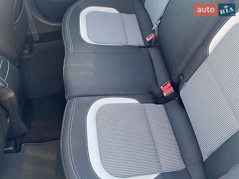 Хэтчбек Kia Ceed 2013 в Киеве фото 10 Хэтчбек Kia Ceed 2013 в Киеве