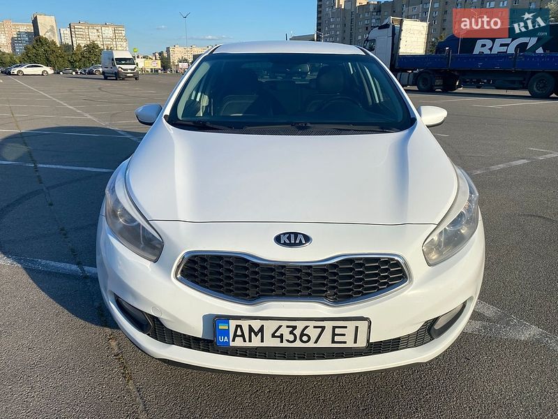Хэтчбек Kia Ceed 2013 в Киеве фото 8 Хэтчбек Kia Ceed 2013 в Киеве