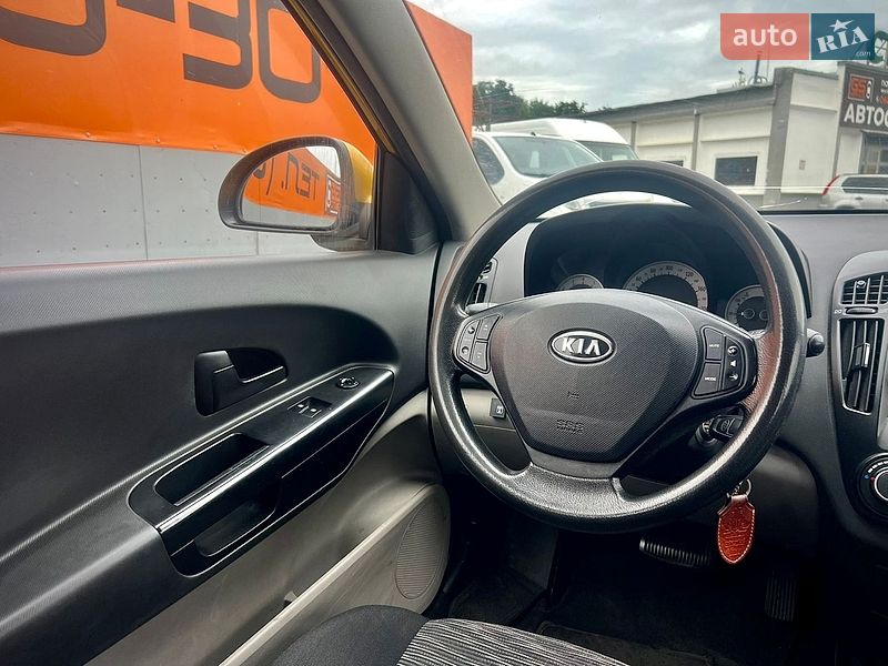 Хетчбек Kia Ceed 2008 в Харкові