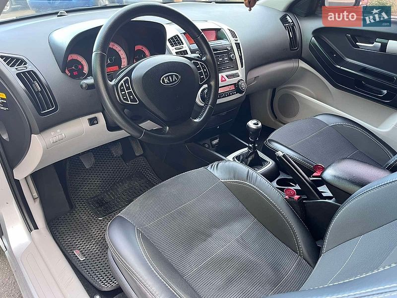 Хетчбек Kia Ceed 2008 в Миколаєві
