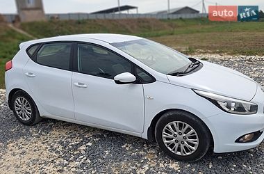 Хетчбек Kia Ceed 2015 в Дубні