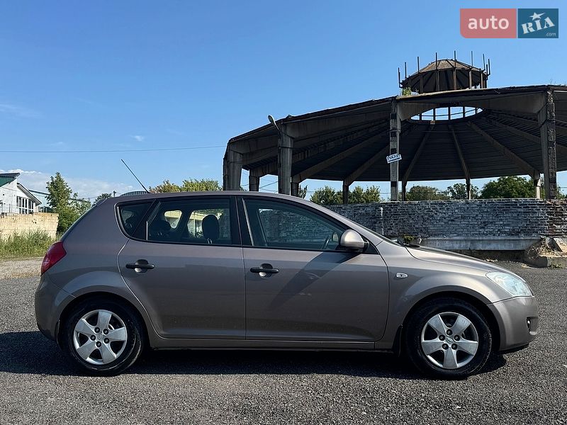 Хэтчбек Kia Ceed 2008 в Виннице