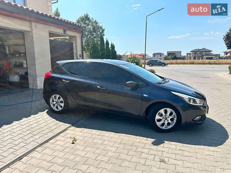 Хетчбек Kia Ceed 2014 в Одесі