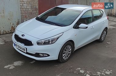 Хэтчбек Kia Ceed 2013 в Запорожье