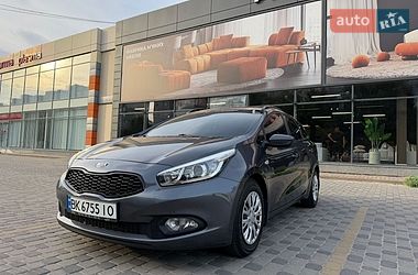 Универсал Kia Ceed 2015 в Хмельницком