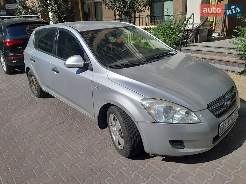Хэтчбек Kia Ceed 2007 в Киеве