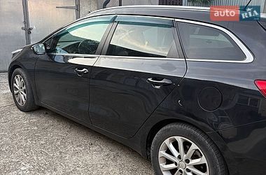 Универсал Kia Ceed 2013 в Ужгороде