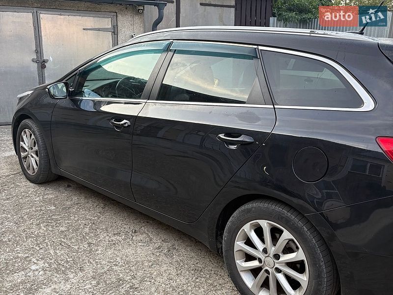 Универсал Kia Ceed 2013 в Ужгороде