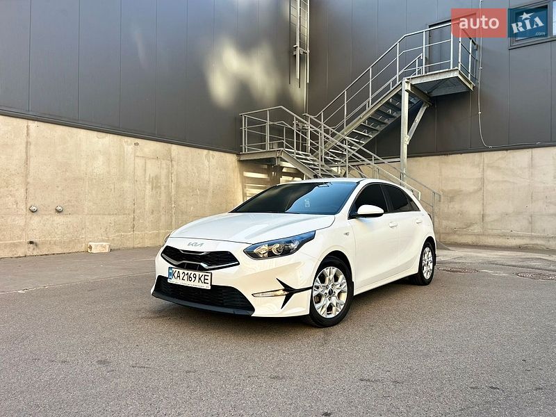 Хетчбек Kia Ceed 2023 в Києві