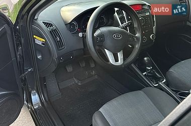 Хетчбек Kia Ceed 2010 в Івано-Франківську фото 6 Хетчбек Kia Ceed 2010 в Івано-Франківську