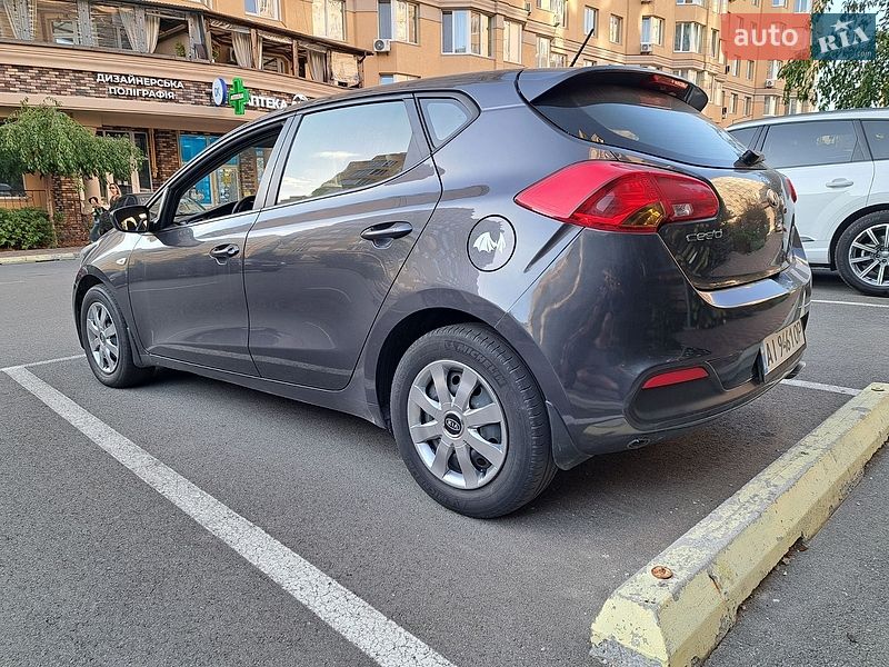Хэтчбек Kia Ceed 2013 в Киеве
