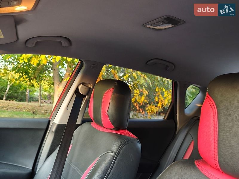 Хетчбек Kia Ceed 2008 в Ужгороді