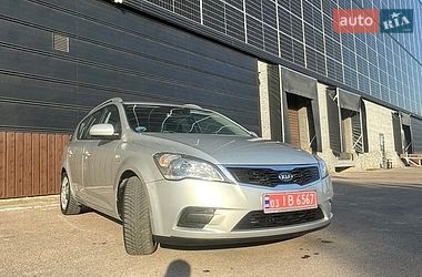 Універсал Kia Ceed 2011 в Луцьку