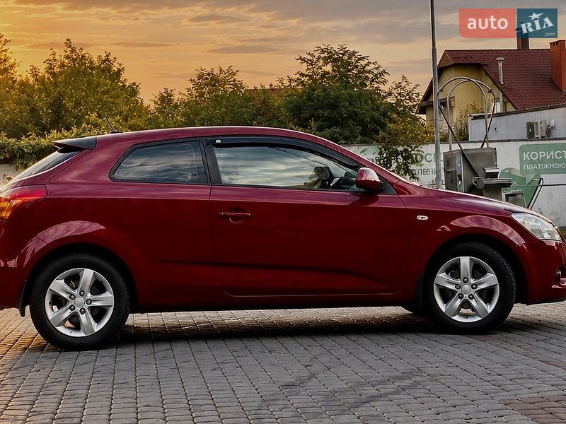 Хетчбек Kia Ceed 2008 в Івано-Франківську фото 8 Хетчбек Kia Ceed 2008 в Івано-Франківську