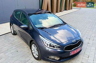 Хэтчбек Kia Ceed 2012 в Луцке