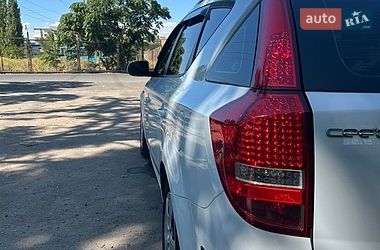 Універсал Kia Ceed 2011 в Миколаєві