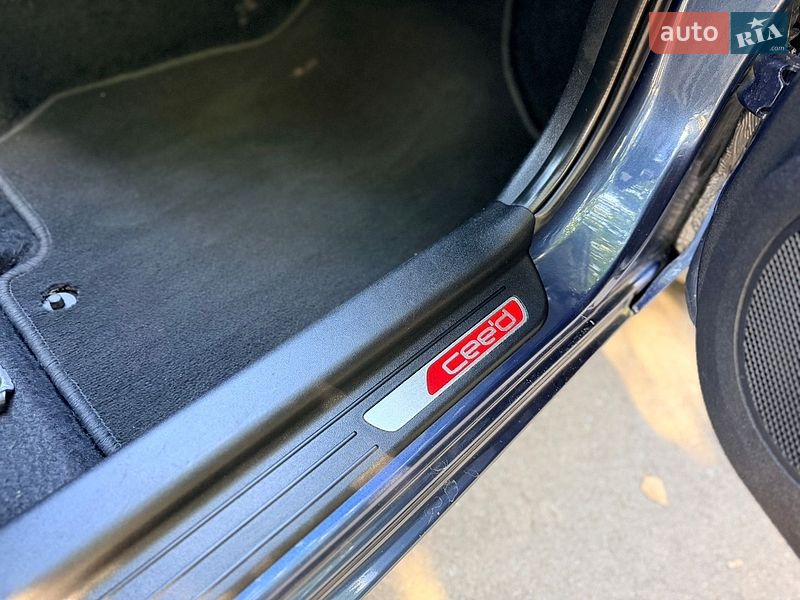 Универсал Kia Ceed 2010 в Киеве