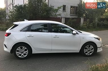 kia ceed 2022 в Киев от профессионального продавца Юлия