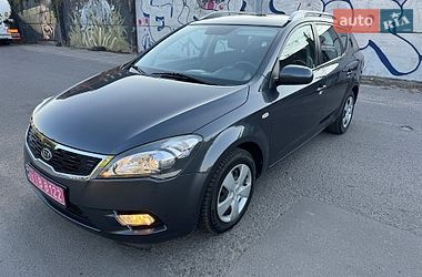 Универсал Kia Ceed 2010 в Луцке