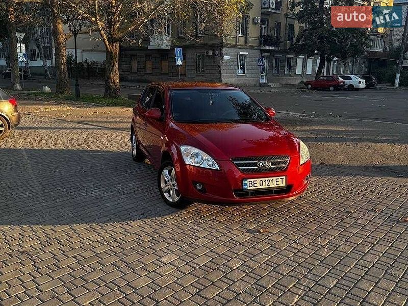 Хэтчбек Kia Ceed 2008 в Николаеве