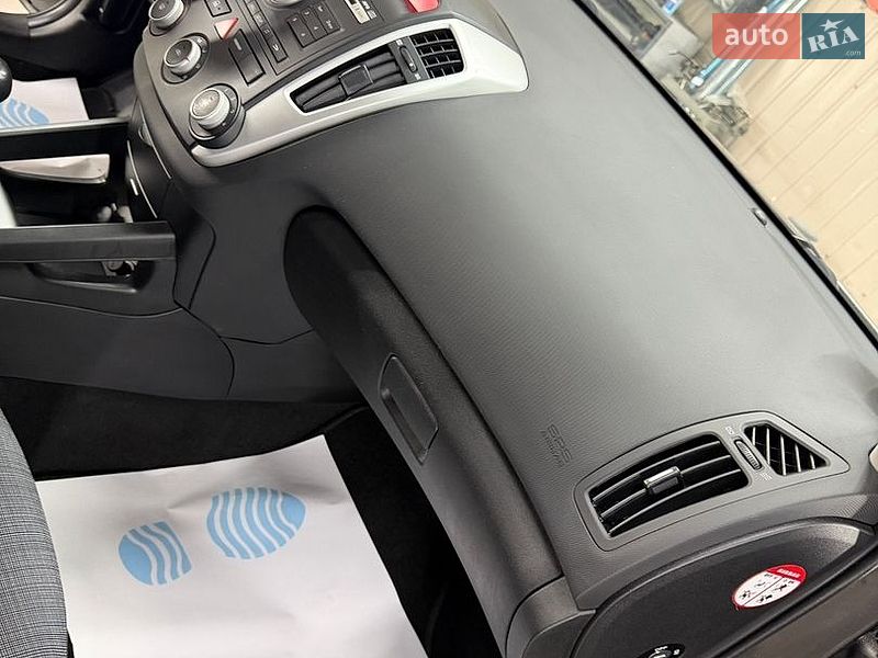 Универсал Kia Ceed 2010 в Луцке