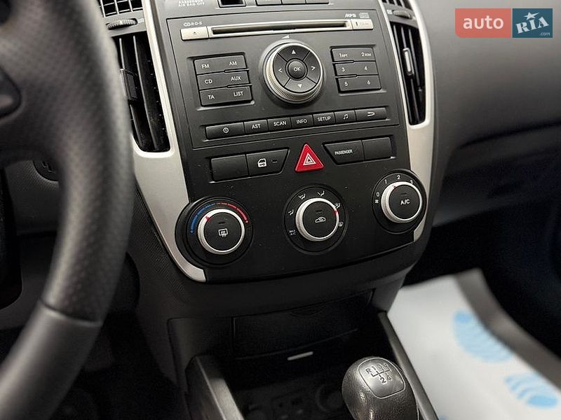 Универсал Kia Ceed 2010 в Луцке