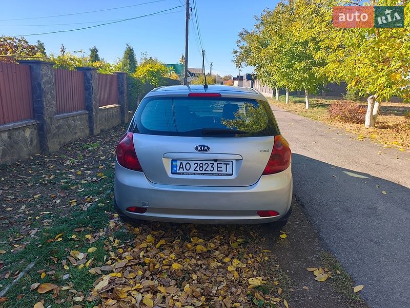 Хетчбек Kia Ceed 2008 в Ужгороді