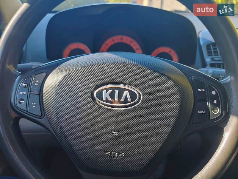 Хетчбек Kia Ceed 2008 в Ужгороді