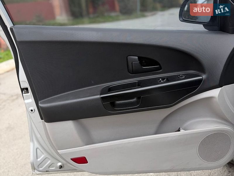 Хэтчбек Kia Ceed 2008 в Киеве