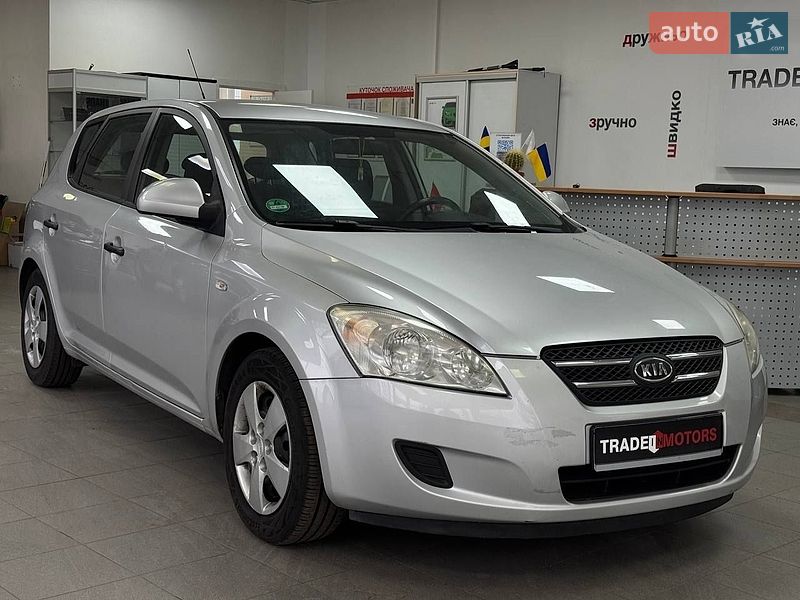 Хэтчбек Kia Ceed 2007 в Киеве