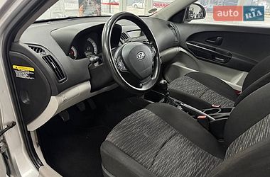 Хэтчбек Kia Ceed 2007 в Киеве