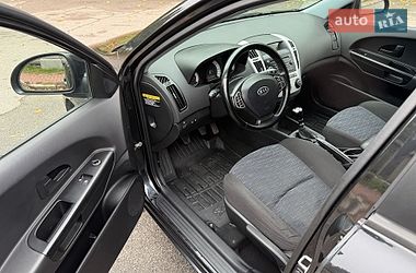 Универсал Kia Ceed 2008 в Умани