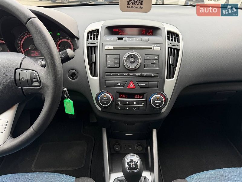 Универсал Kia Ceed 2010 в Днепре