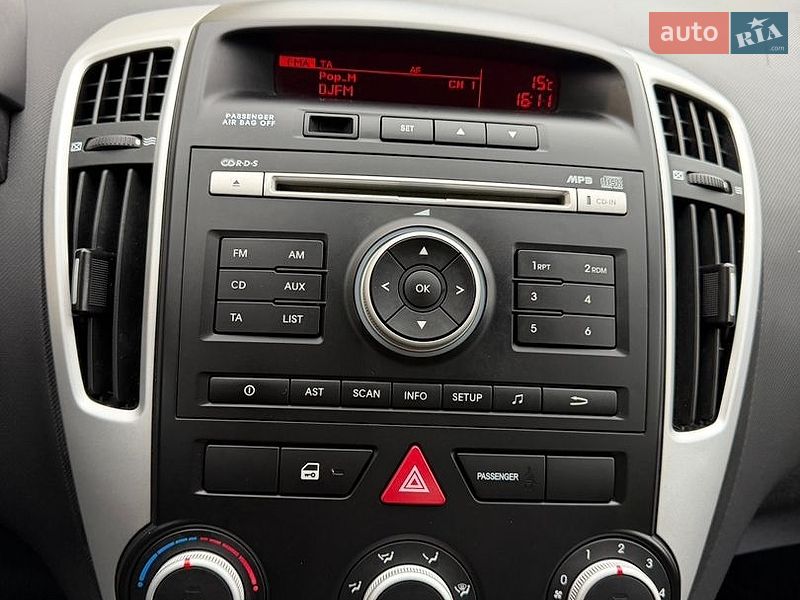 Универсал Kia Ceed 2010 в Луцке
