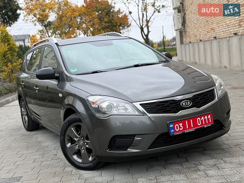 Универсал Kia Ceed 2010 в Луцке