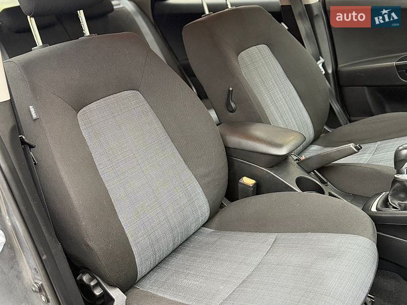Универсал Kia Ceed 2010 в Луцке