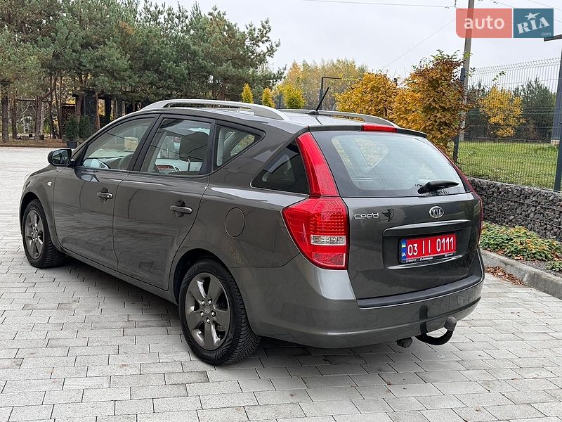 Универсал Kia Ceed 2010 в Луцке