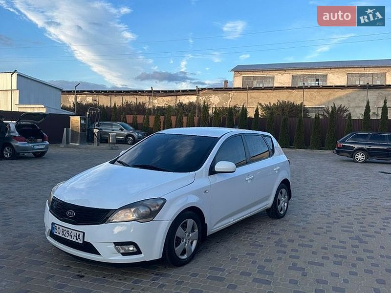 Хэтчбек Kia Ceed 2011 в Тернополе
