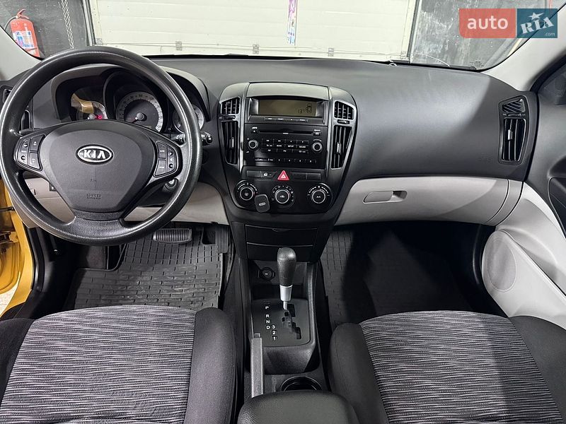 Хэтчбек Kia Ceed 2008 в Харькове